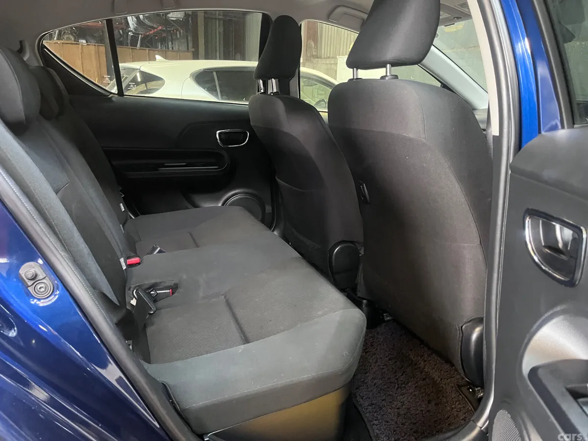 Toyota Aqua Hatchback, Petrol Hybrid, 2017, Blue