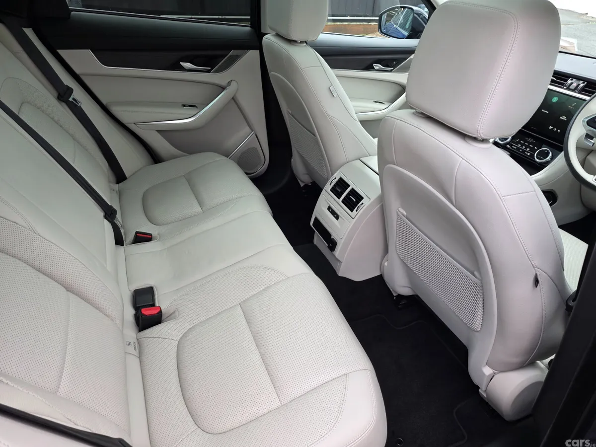 Jaguar F-Pace SUV, Petrol Plug-in Hybrid, 2022, Blue