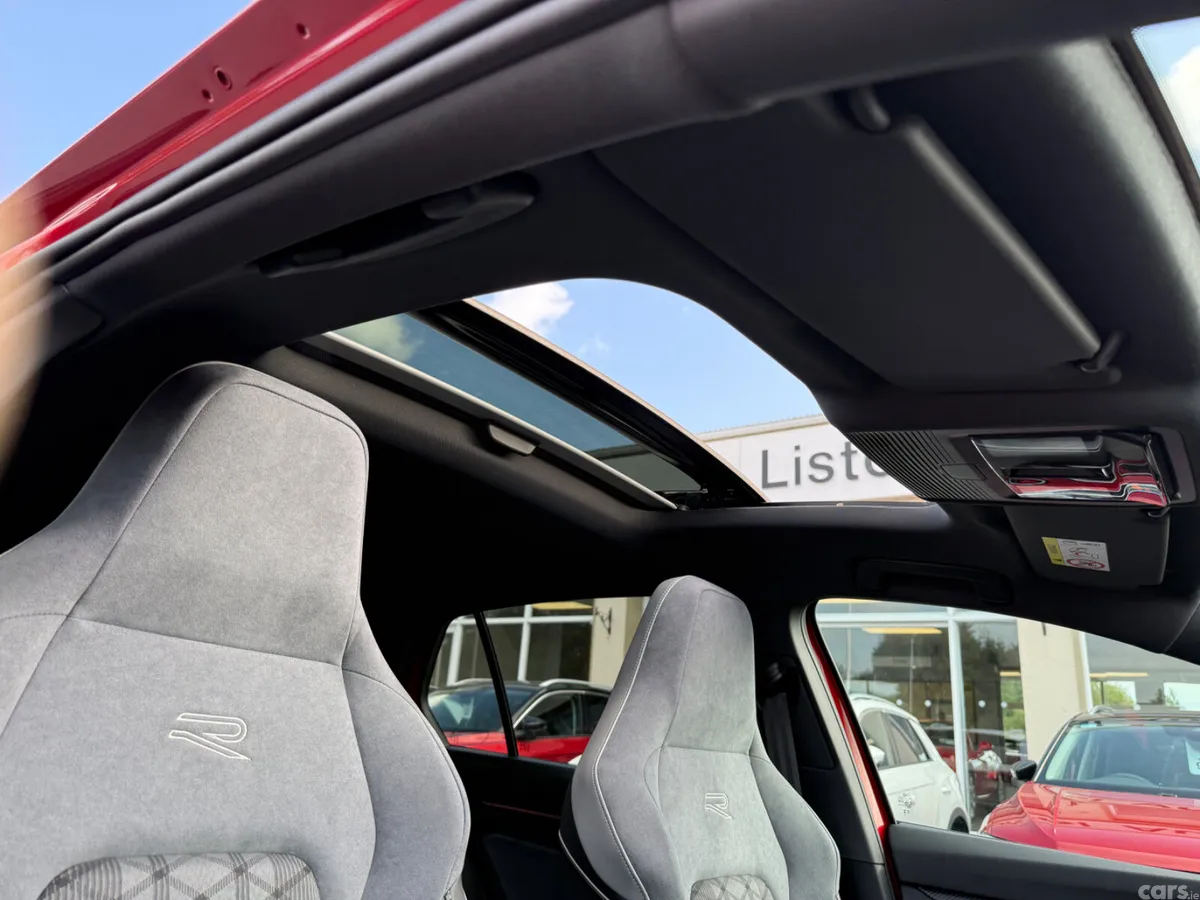 Volkswagen Golf Hatchback, Diesel, 2024, Red