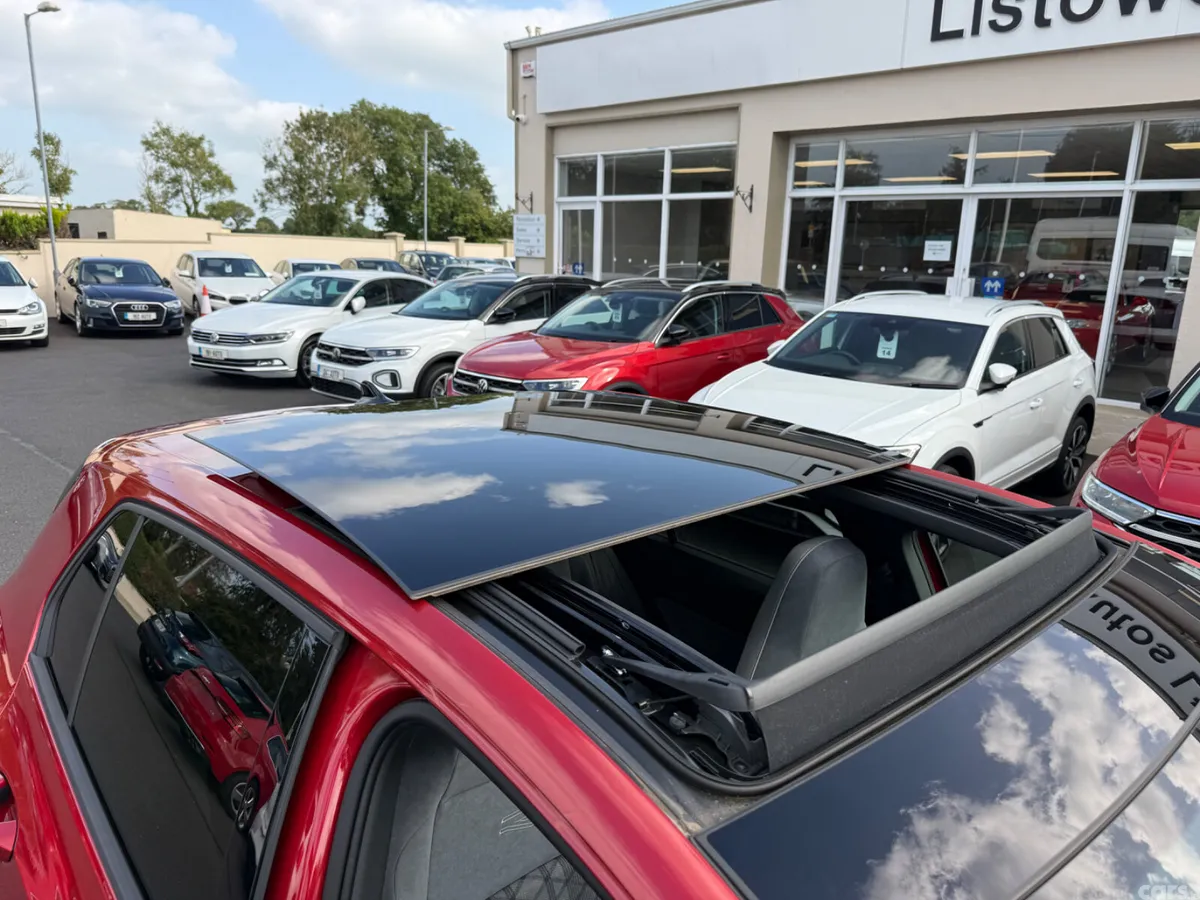 Volkswagen Golf Hatchback, Diesel, 2024, Red