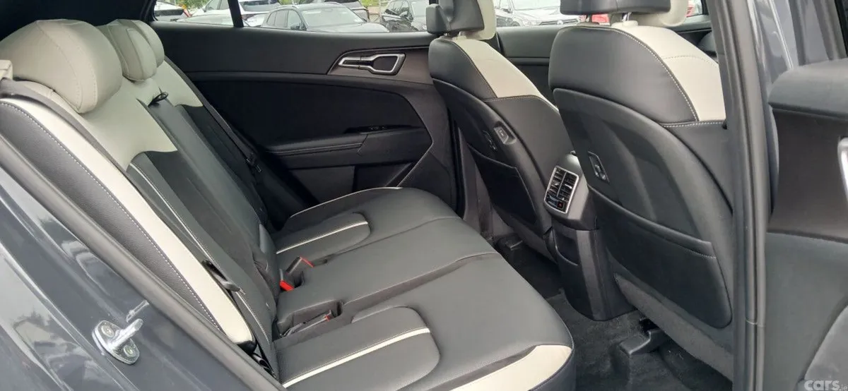 Kia Sportage SUV, Petrol Hybrid, 2026, Grey