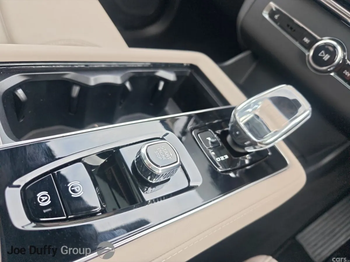 Volvo XC90 SUV, Petrol Plug-in Hybrid, 2026, Black