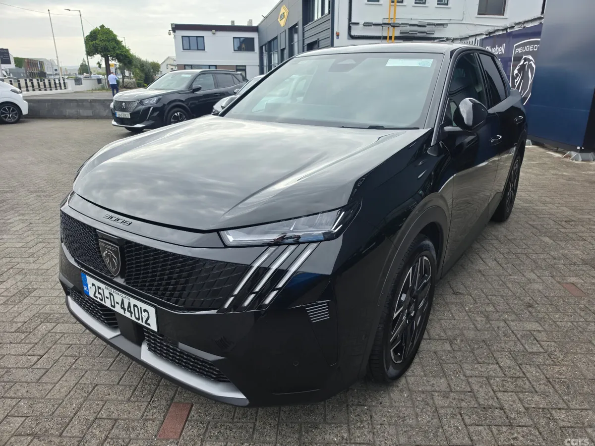 Peugeot 3008 MPV, Petrol, 2025, Black