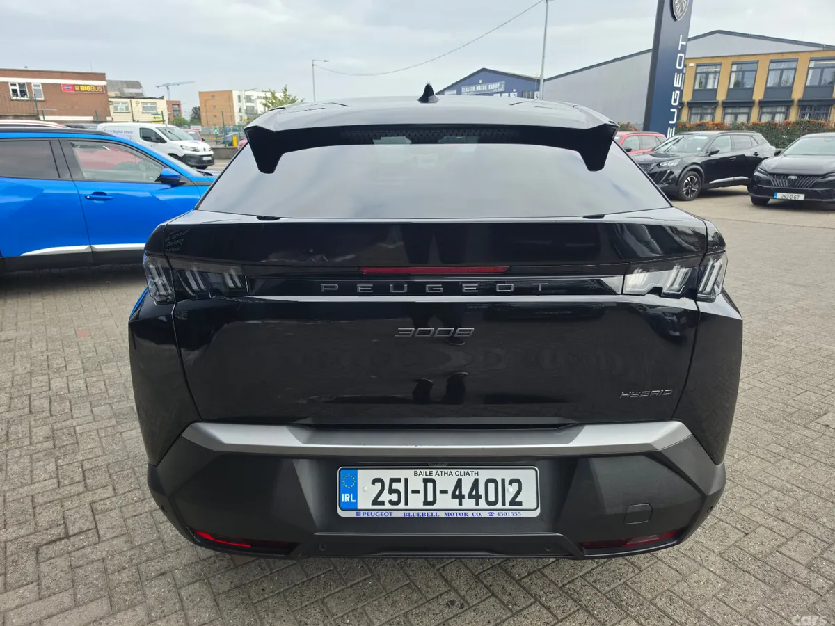 Peugeot 3008 MPV, Petrol, 2025, Black