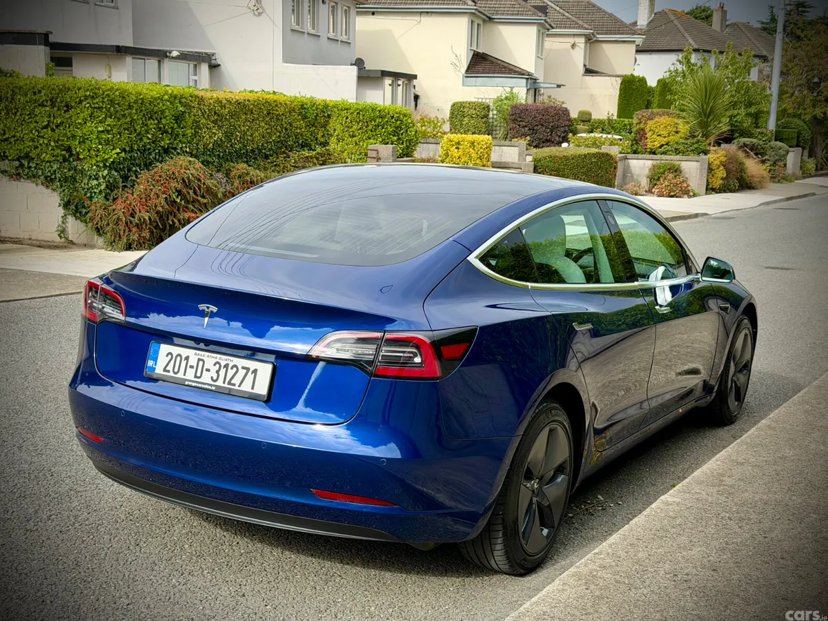 Tesla Model 3 Saloon, Electric, 2020, Blue
