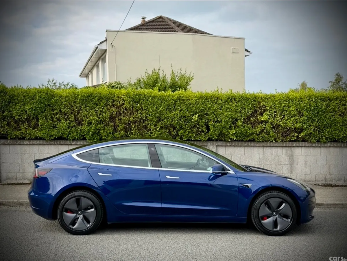 Tesla Model 3 Saloon, Electric, 2020, Blue