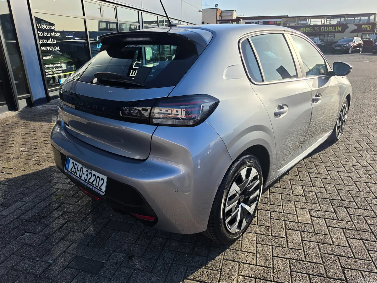 Peugeot 208 Hatchback, Petrol, 2025, Grey