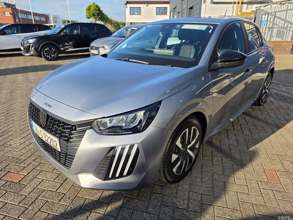 Peugeot 208 Hatchback, Petrol, 2025, Grey
