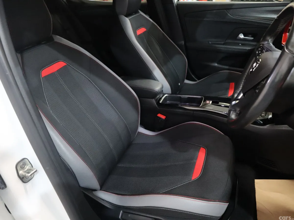 Vauxhall Mokka SUV, Electric, 2023, White