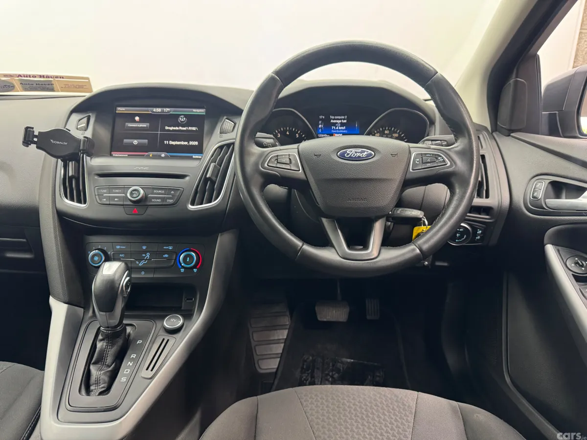 Ford Focus Hatchback, Petrol, 2015, Grey