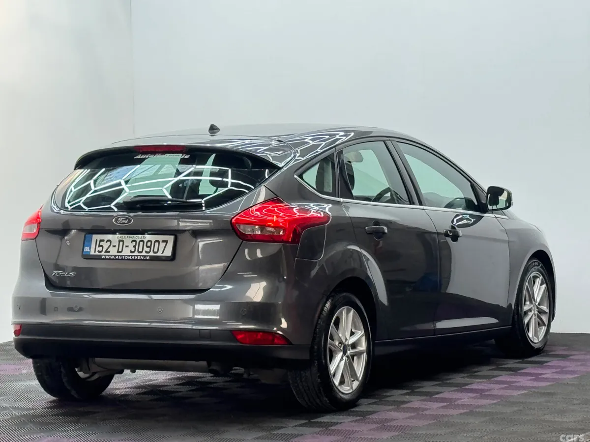 Ford Focus Hatchback, Petrol, 2015, Grey