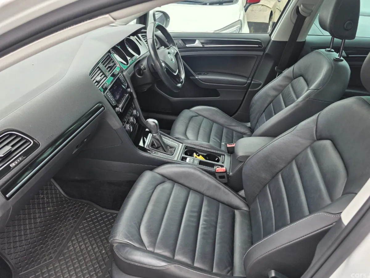 Volkswagen Golf Estate, Petrol, 2014, White