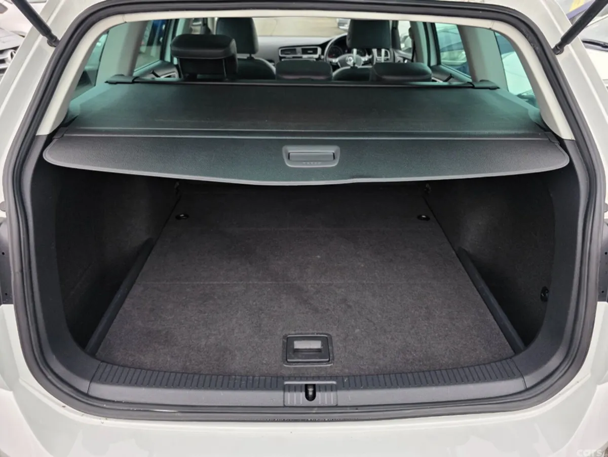 Volkswagen Golf Estate, Petrol, 2014, White
