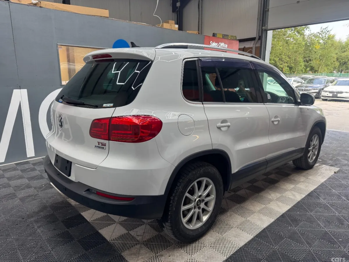 Volkswagen Tiguan SUV, Petrol, 2015, White