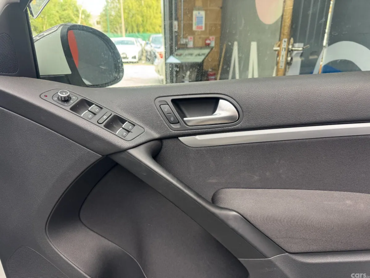 Volkswagen Tiguan SUV, Petrol, 2015, White