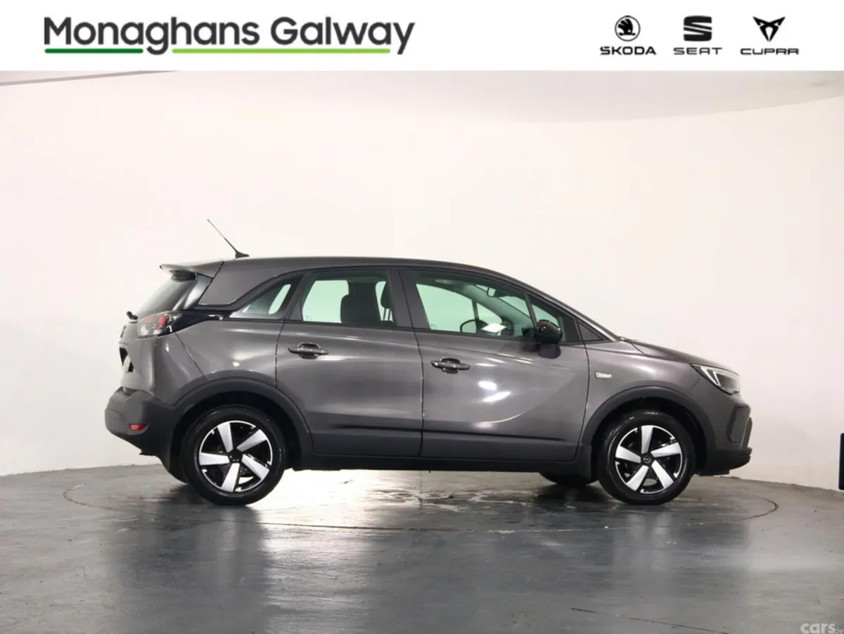 Opel Crossland MPV, Diesel, 2023, Grey
