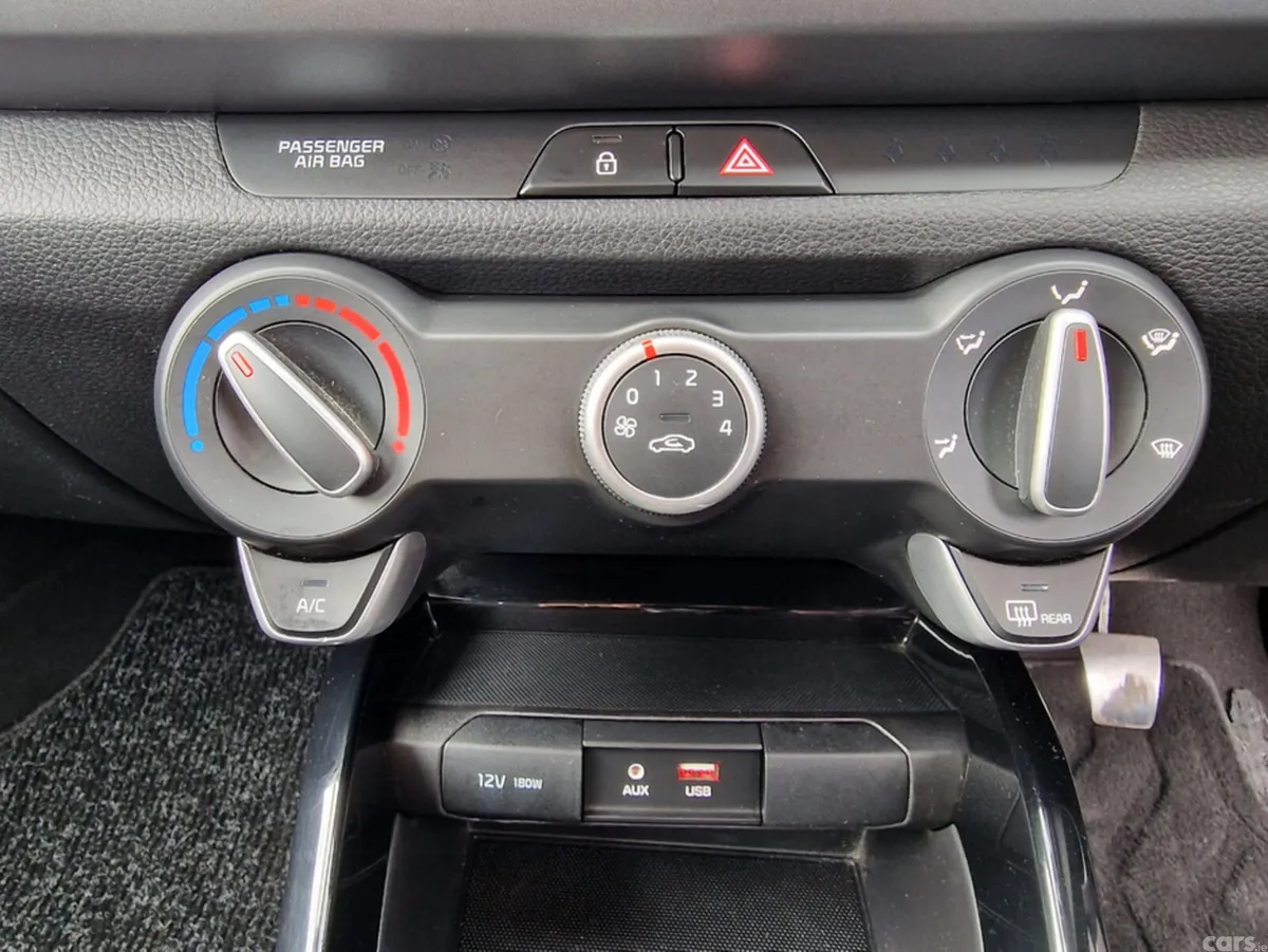 Kia Rio Hatchback, Diesel, 2017, Grey