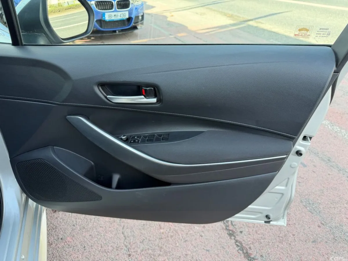 Toyota Corolla Hatchback, Petrol Hybrid, 2019, Grey