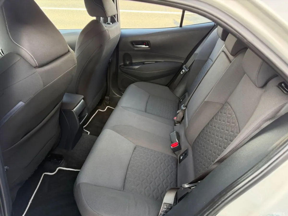 Toyota Corolla Hatchback, Petrol Hybrid, 2019, Grey