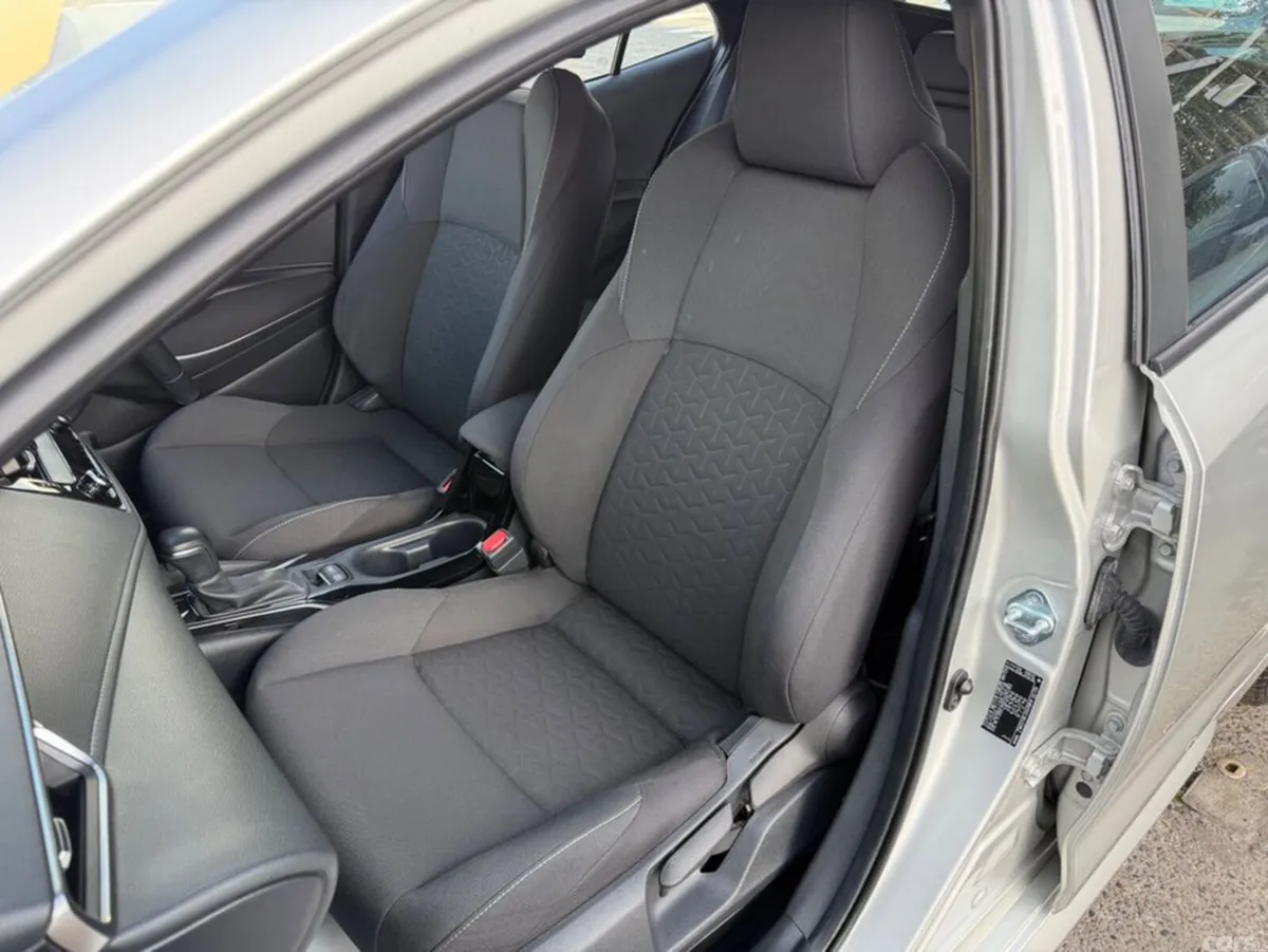 Toyota Corolla Hatchback, Petrol Hybrid, 2019, Grey