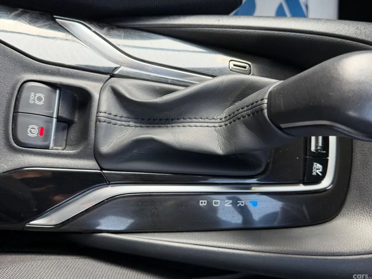 Toyota Corolla Hatchback, Petrol Hybrid, 2019, Grey
