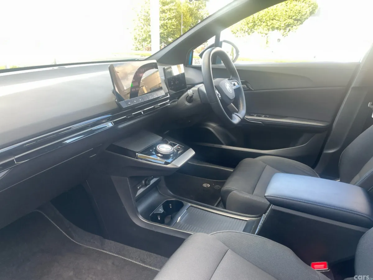 MG MG4 Hatchback, Electric, 2023, Blue