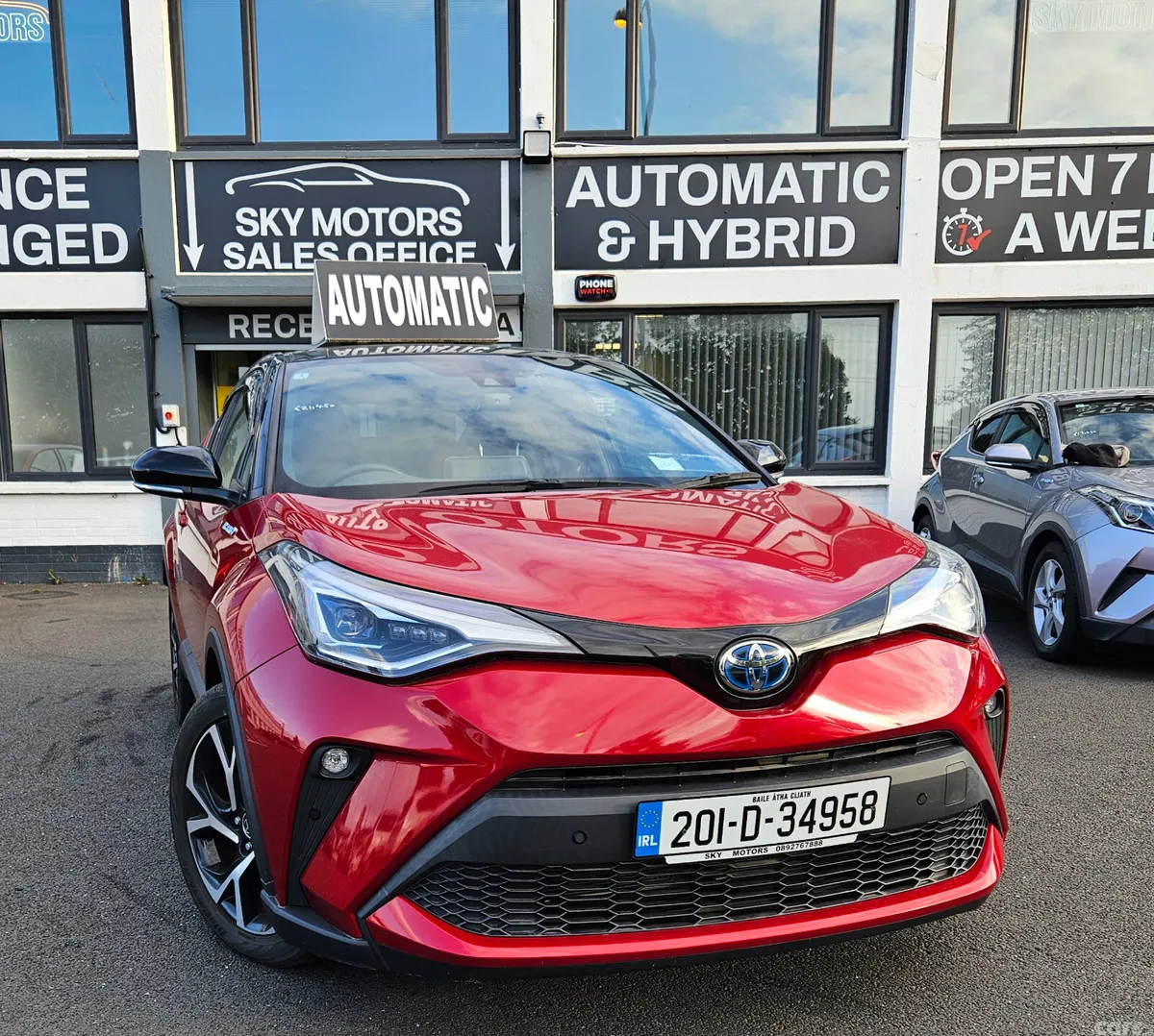 Toyota C-HR SUV, Petrol Hybrid, 2020, Red