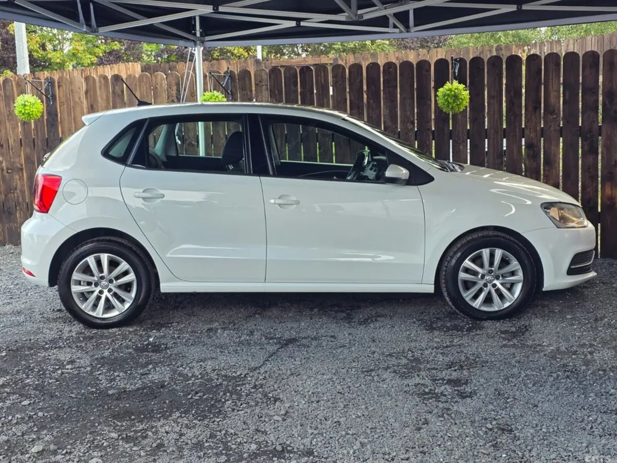 Volkswagen Polo Hatchback, Petrol, 2016, White