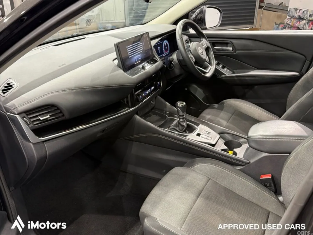 Nissan Qashqai SUV, Petrol, 2023, Black