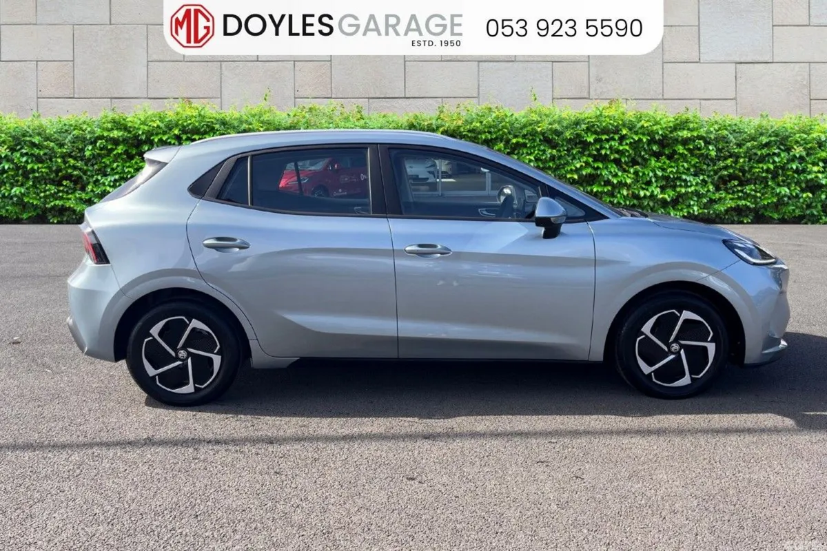 MG MG4 Hatchback, Electric, 2027, Green