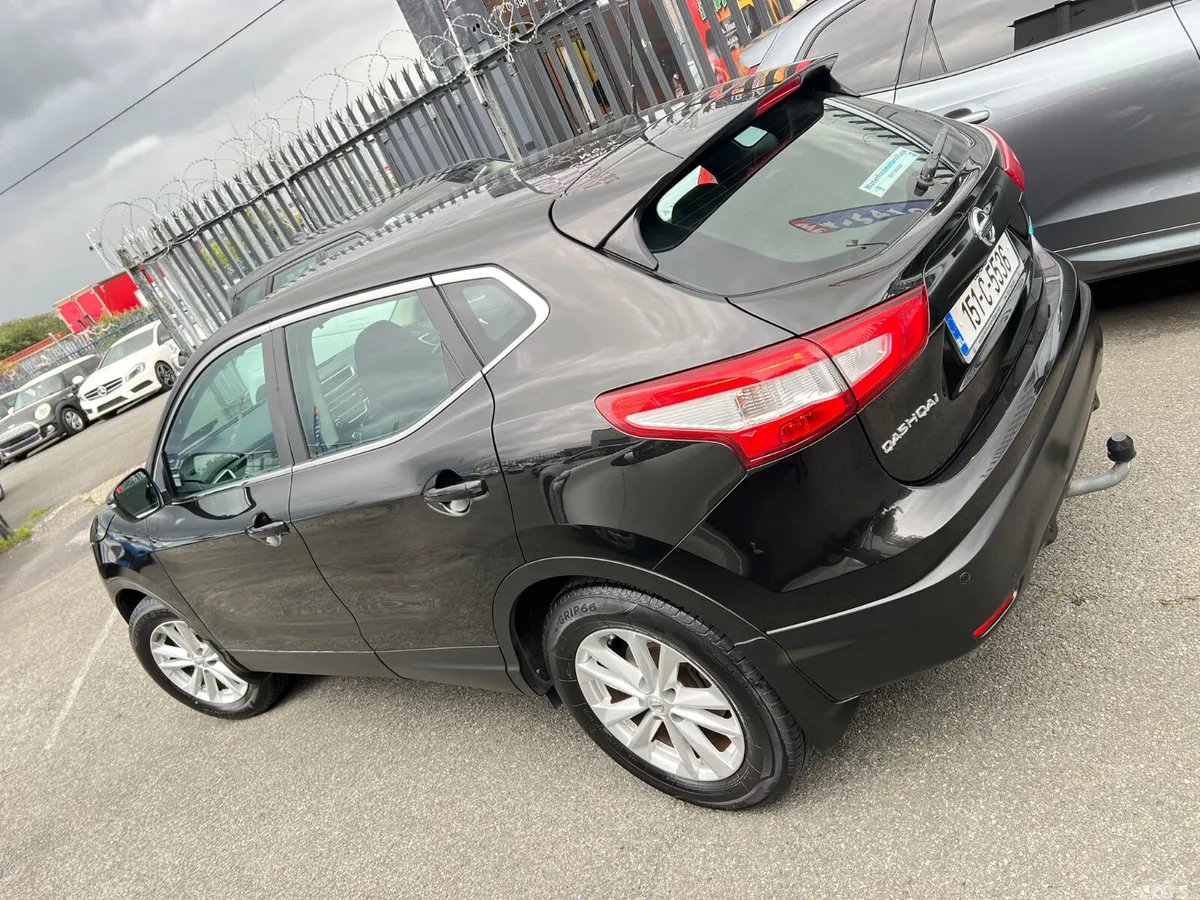 Nissan Qashqai Hatchback, Diesel, 2015, Black