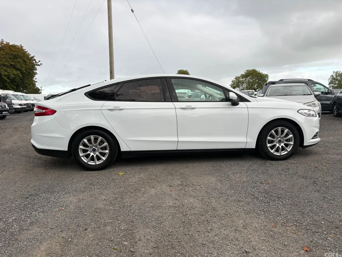Ford Mondeo Hatchback, Diesel, 2016, White