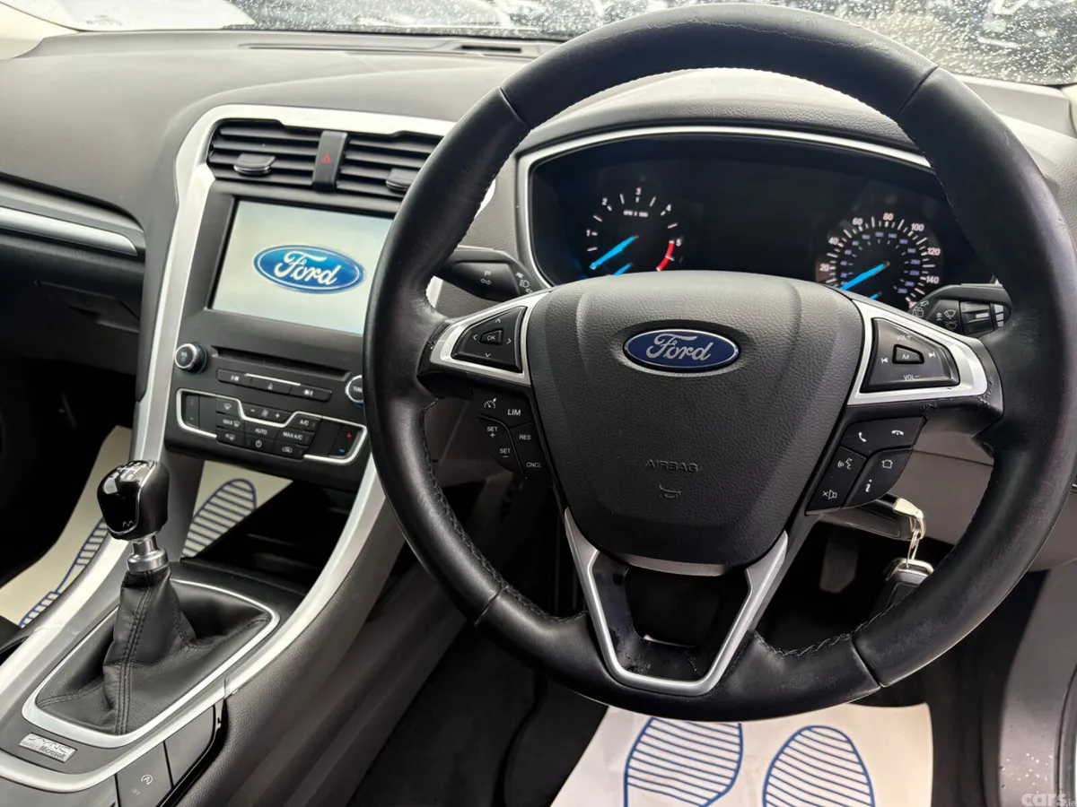 Ford Mondeo Hatchback, Diesel, 2016, White