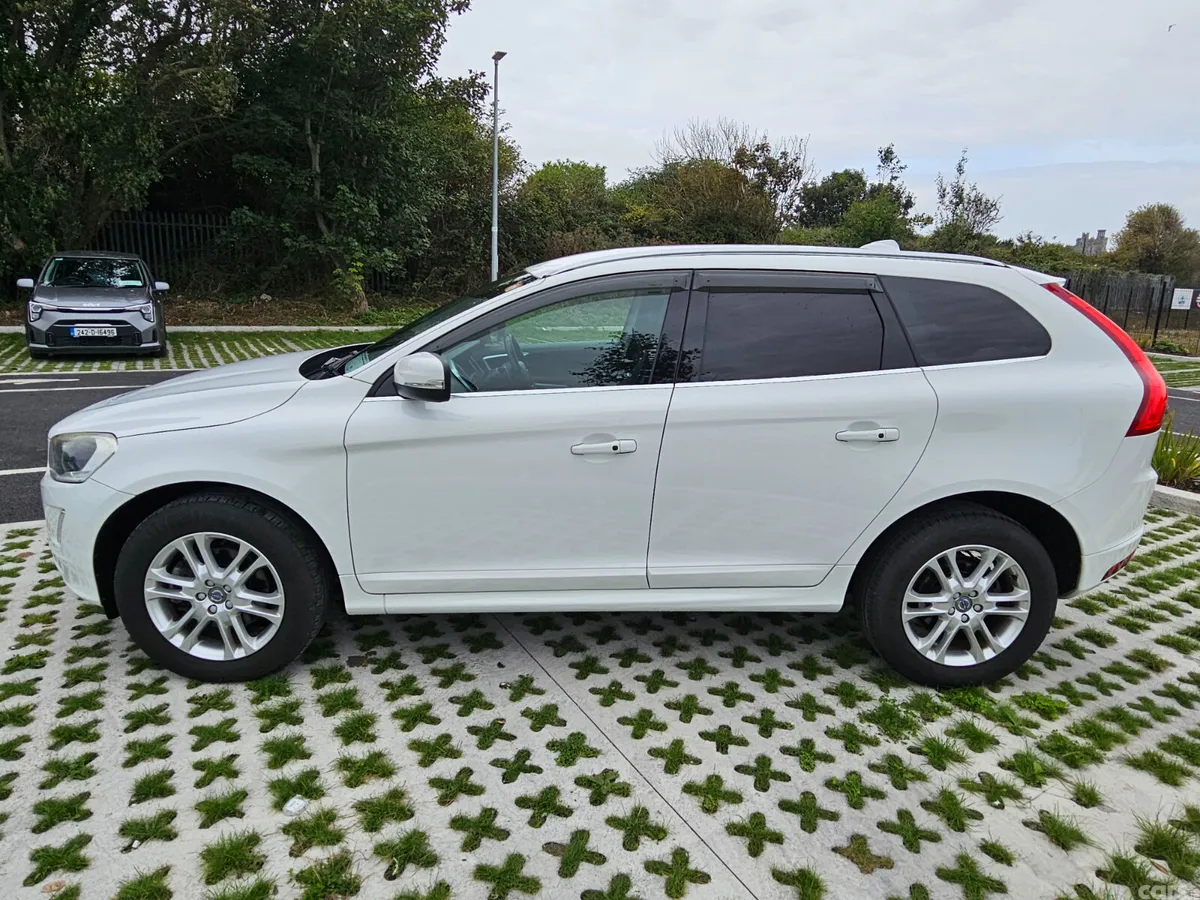 Volvo XC60 SUV, Diesel, 2016, White