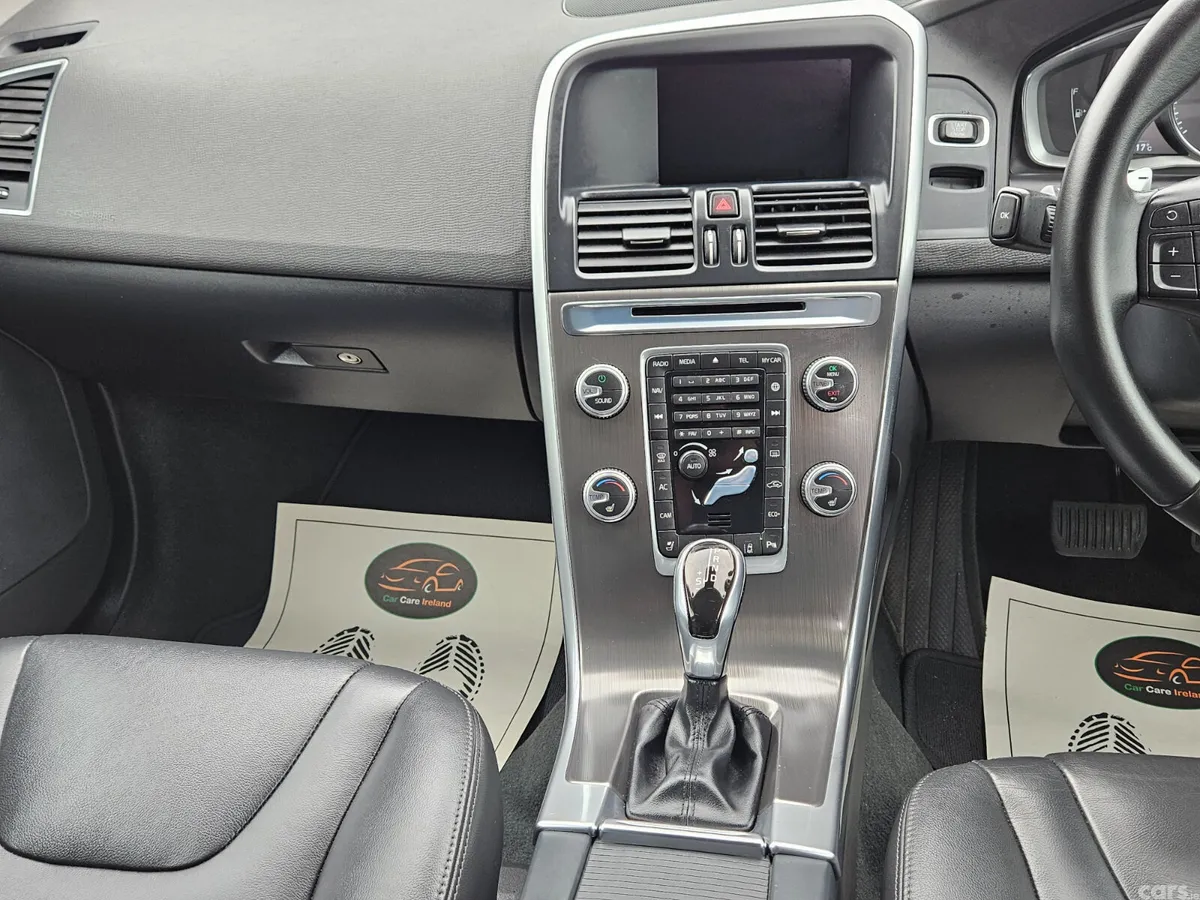 Volvo XC60 SUV, Diesel, 2016, White