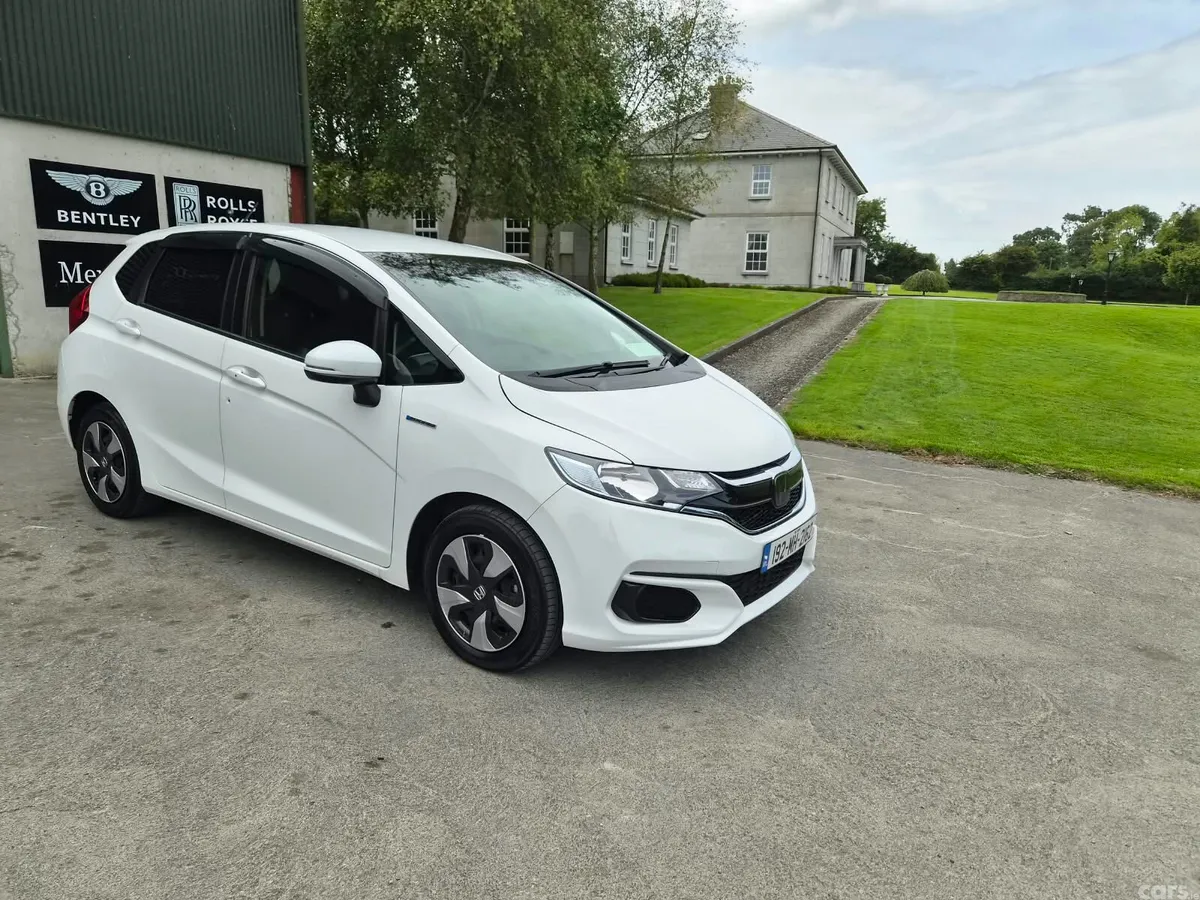 Honda Fit Hatchback, Petrol Hybrid, 2019, White