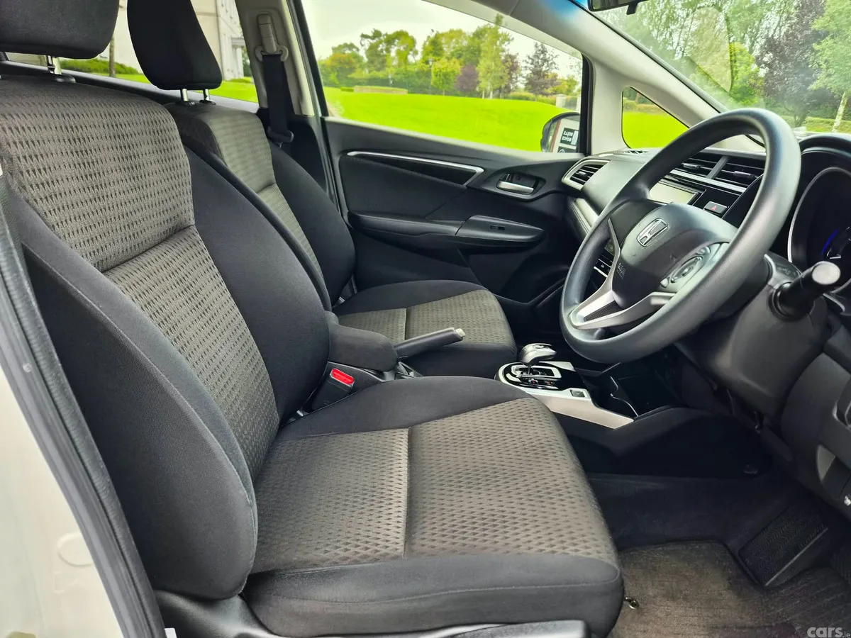 Honda Fit Hatchback, Petrol Hybrid, 2019, White