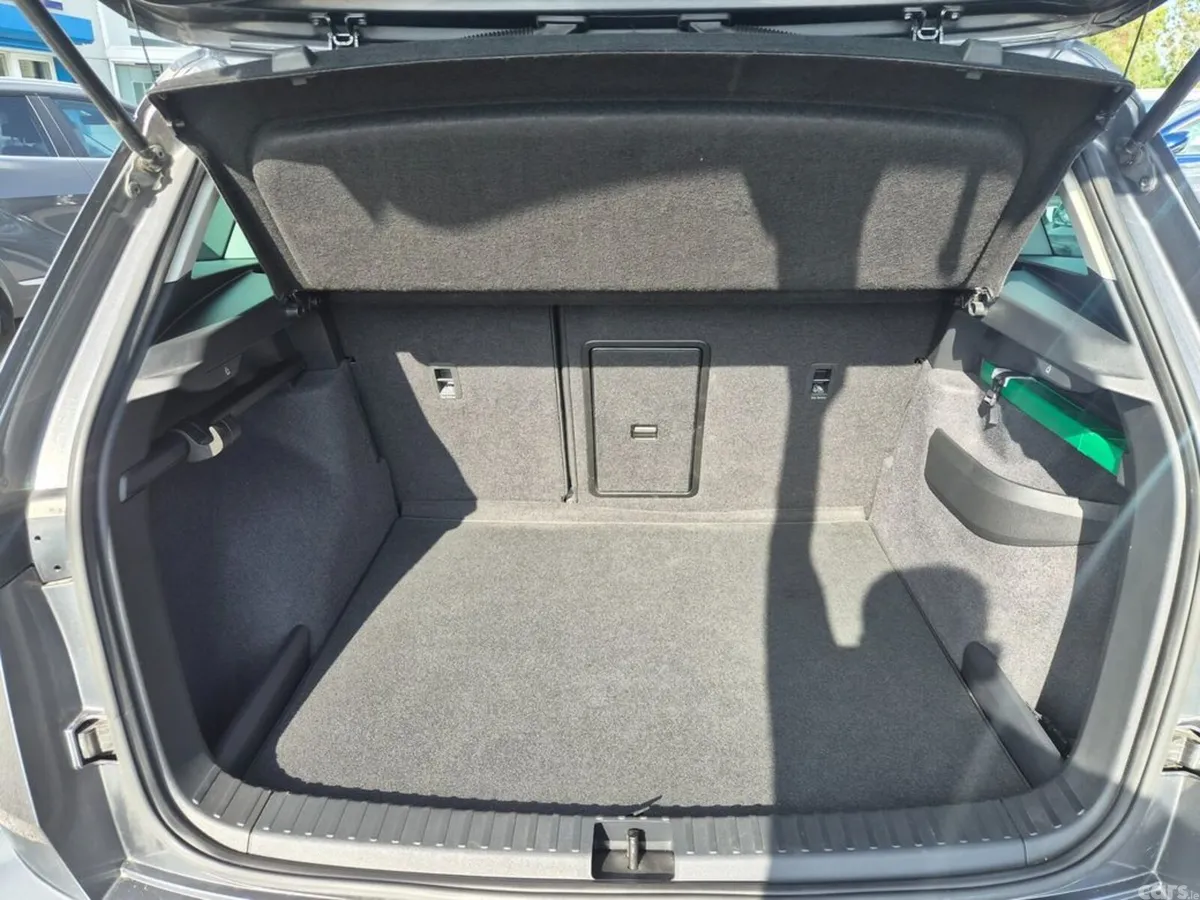Skoda Karoq Estate, Diesel, 2023, Grey