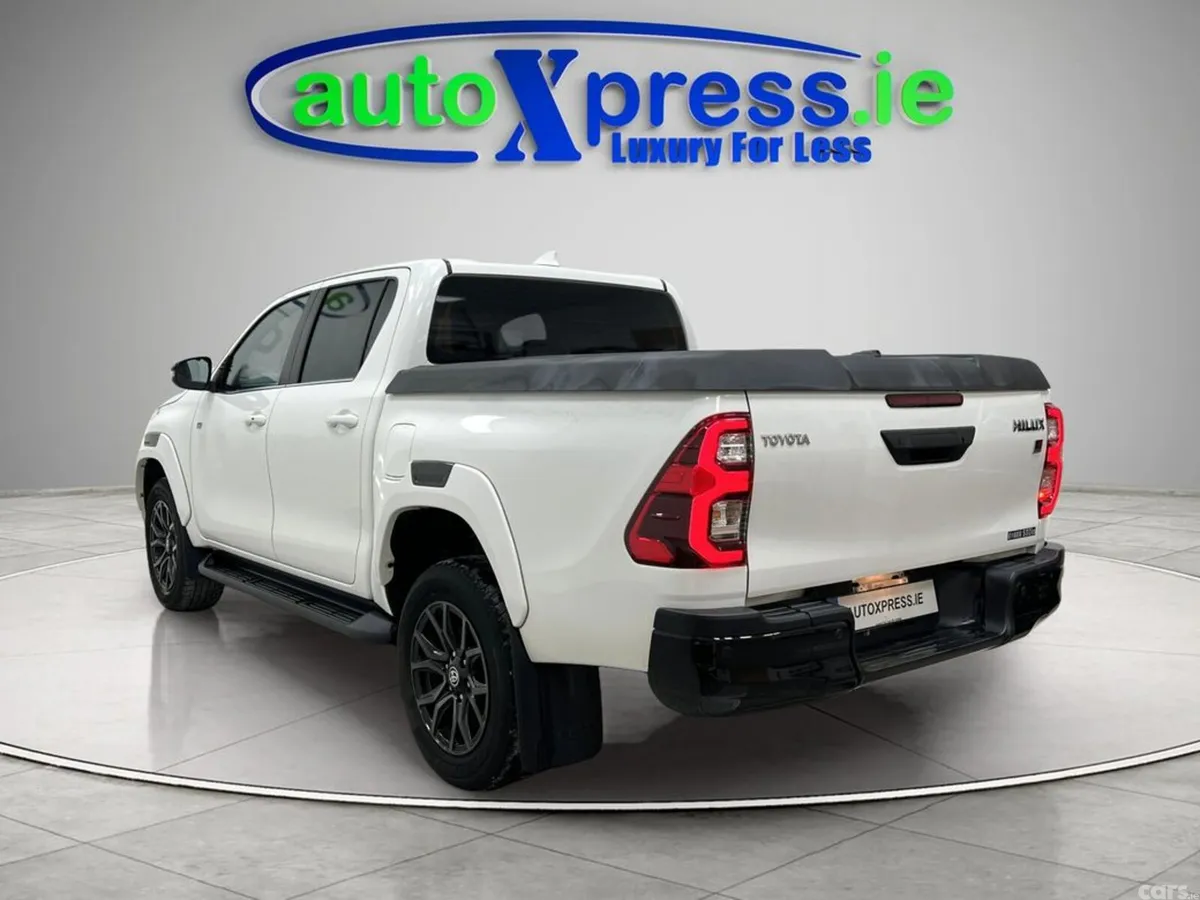 Toyota Hilux Pick Up, Diesel, 2023, White