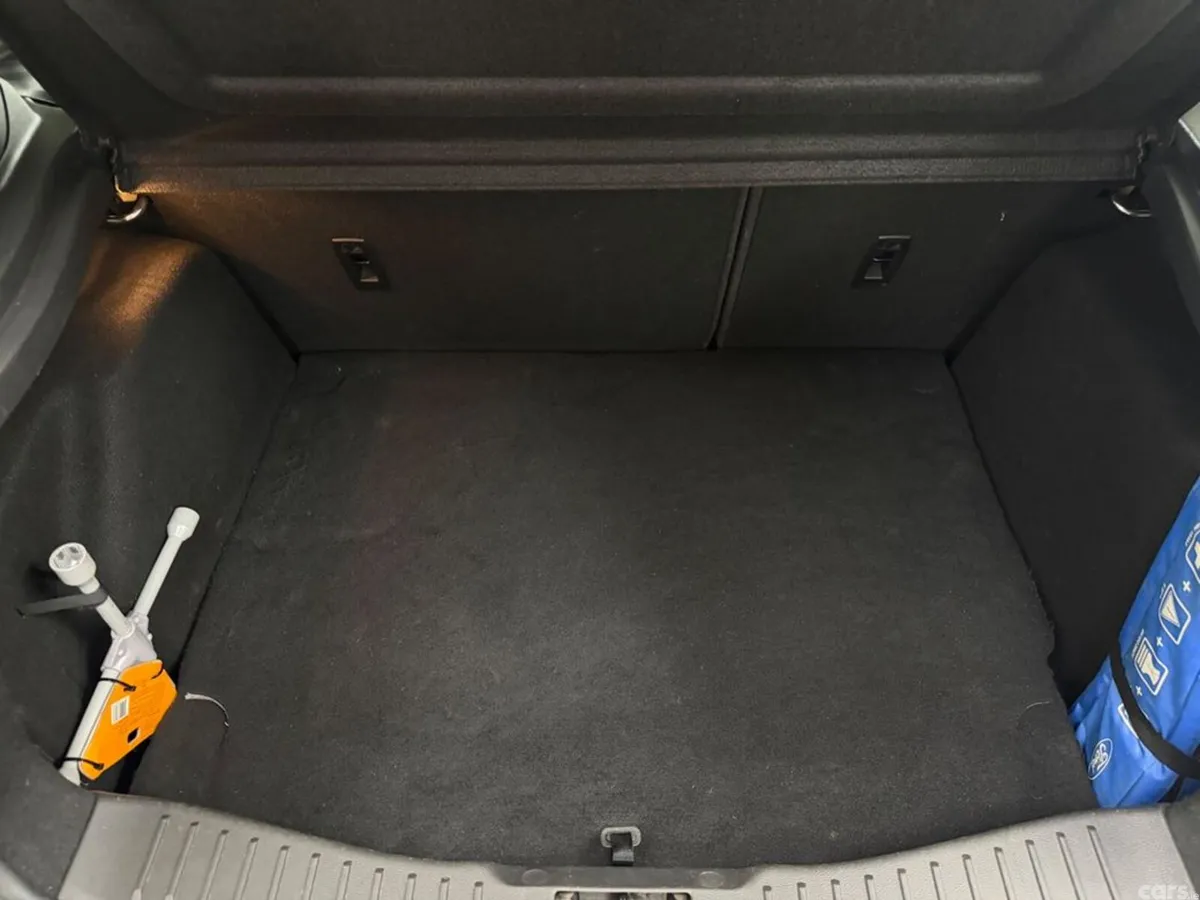 Ford Focus Hatchback, Petrol, 2018, White