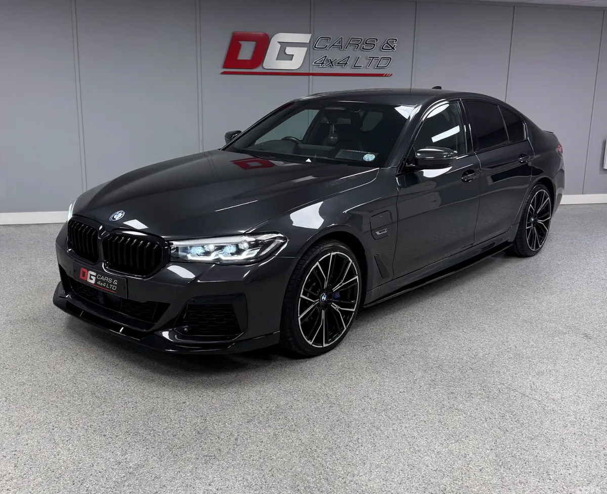 BMW 5-Series Saloon, Petrol Plug-in Hybrid, 2022, Grey