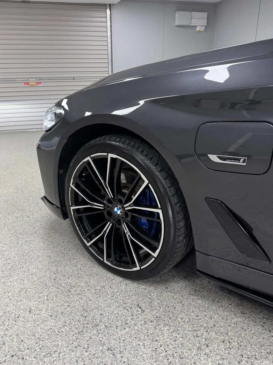 BMW 5-Series Saloon, Petrol Plug-in Hybrid, 2022, Grey