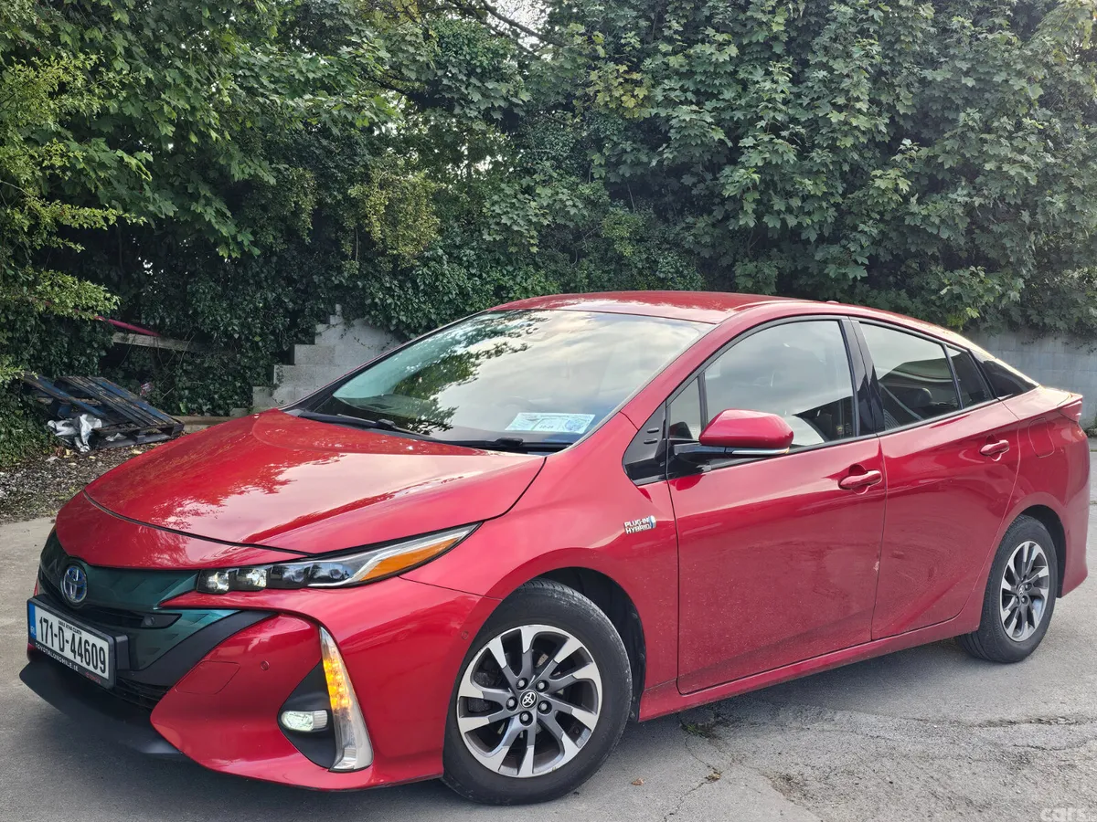 Toyota Prius Hatchback, Petrol Plug-in Hybrid, 2017, Red