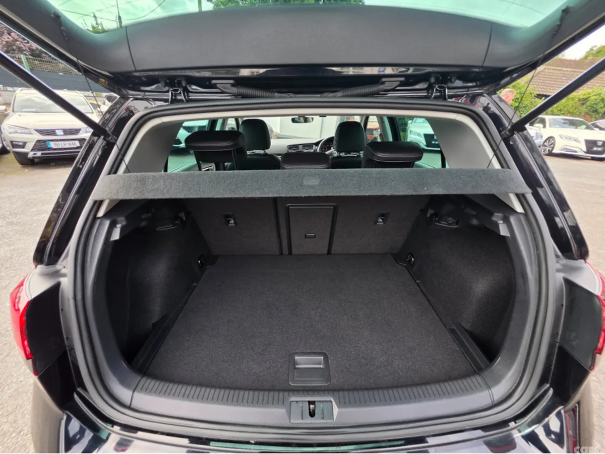 Volkswagen Golf Hatchback, Petrol, 2020, Black