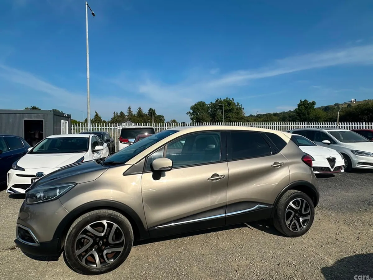 Renault Captur SUV, Petrol, 2017, Brown