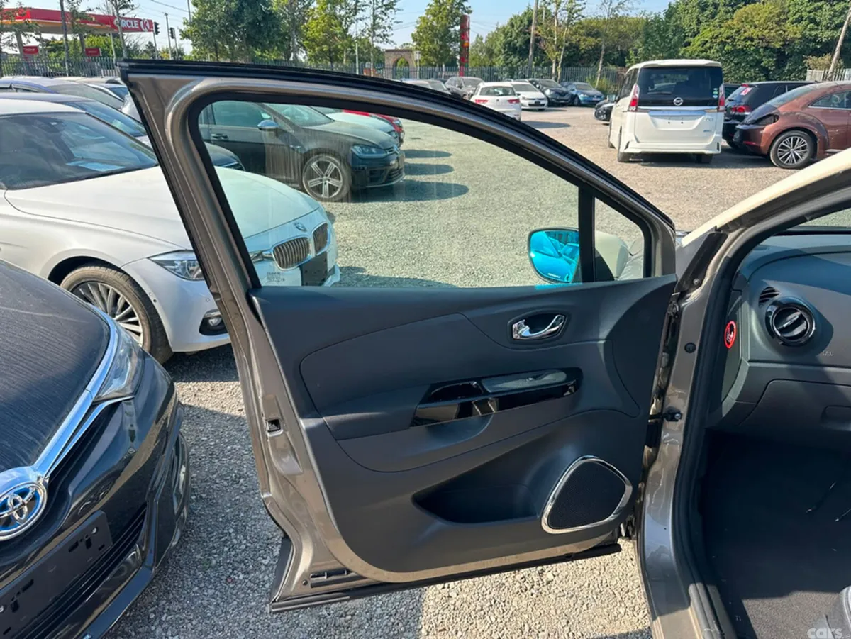 Renault Captur SUV, Petrol, 2017, Brown