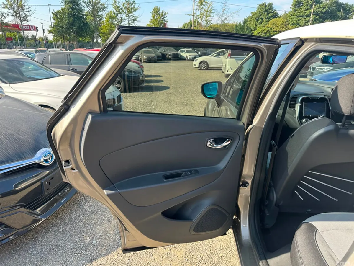 Renault Captur SUV, Petrol, 2017, Brown