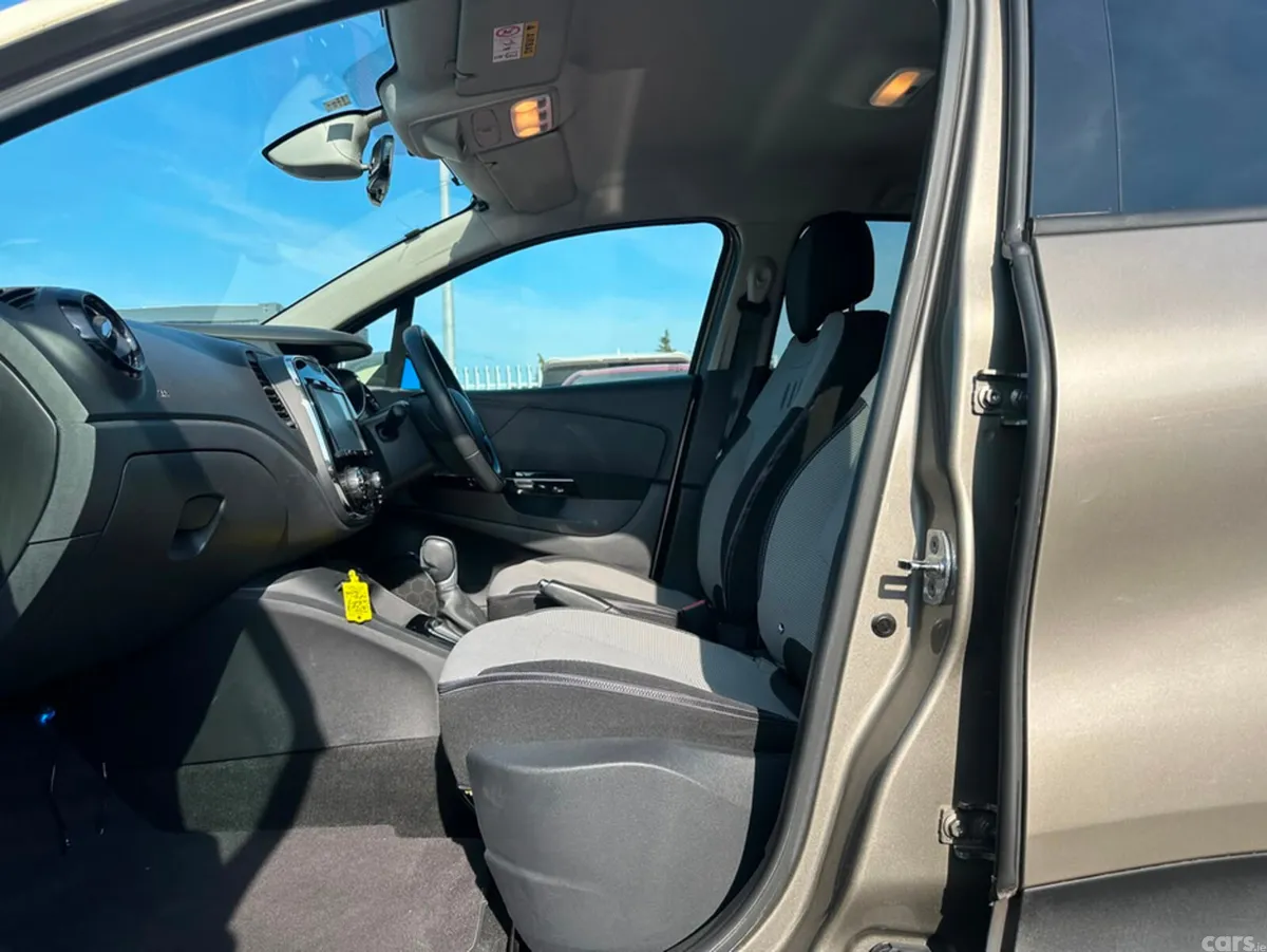 Renault Captur SUV, Petrol, 2017, Brown