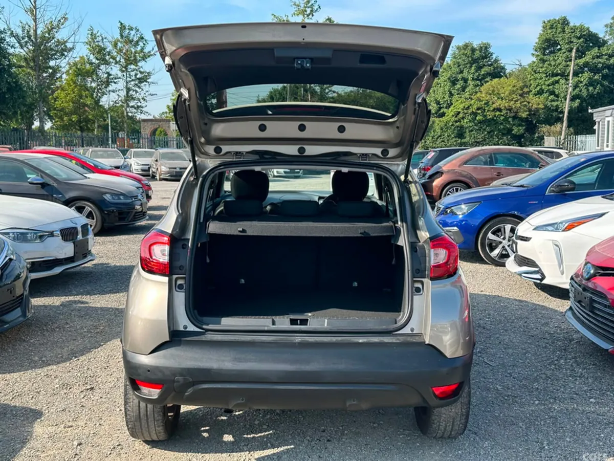 Renault Captur SUV, Petrol, 2017, Brown
