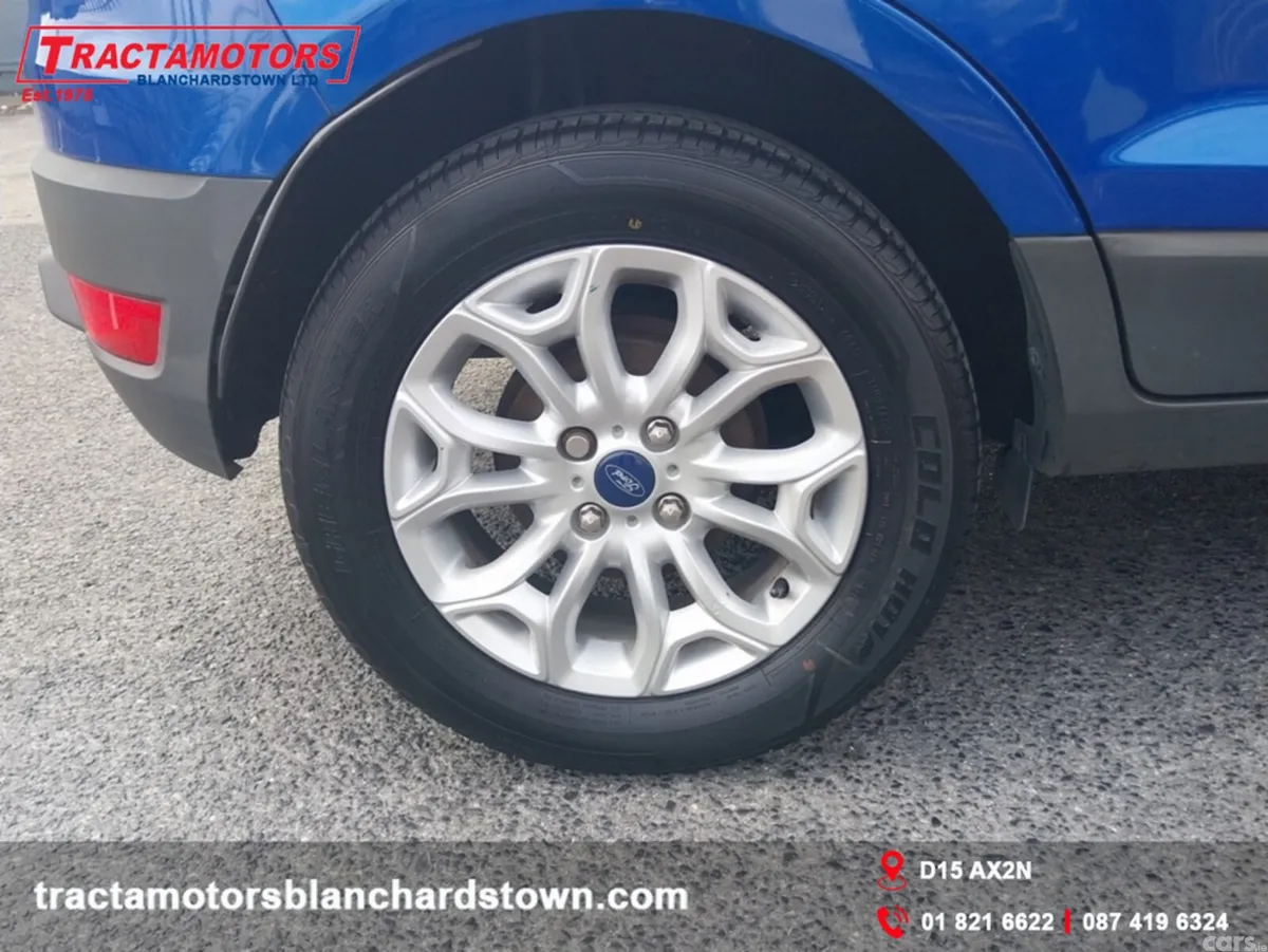 Ford EcoSport Hatchback, Petrol, 2017, Blue